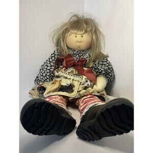 2002 LITTLE SOULS Doll "ABRIANA” Gretchen Wilson Signed